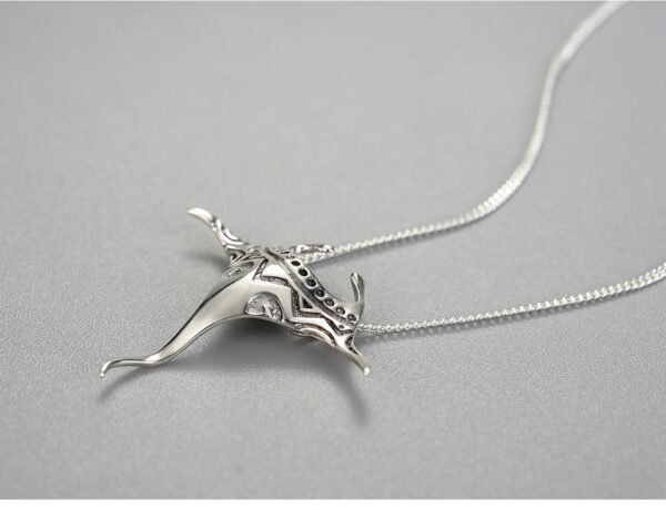 Manta Ray Fish Necklace , Made Of 925 Silver, Plated With 18k Gold. - Image 2