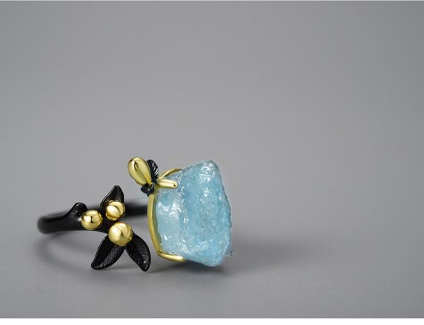 Gemstone Flower Ring , 18K Gold Natural Aquamarine . - Image 8