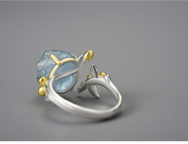 Gemstone Flower Ring , 18K Gold Natural Aquamarine . - Image 5