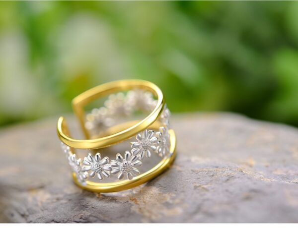 Daisy Flower Rings ,Elegant Little Daisy Flower Adjustable Rings . - Image 7